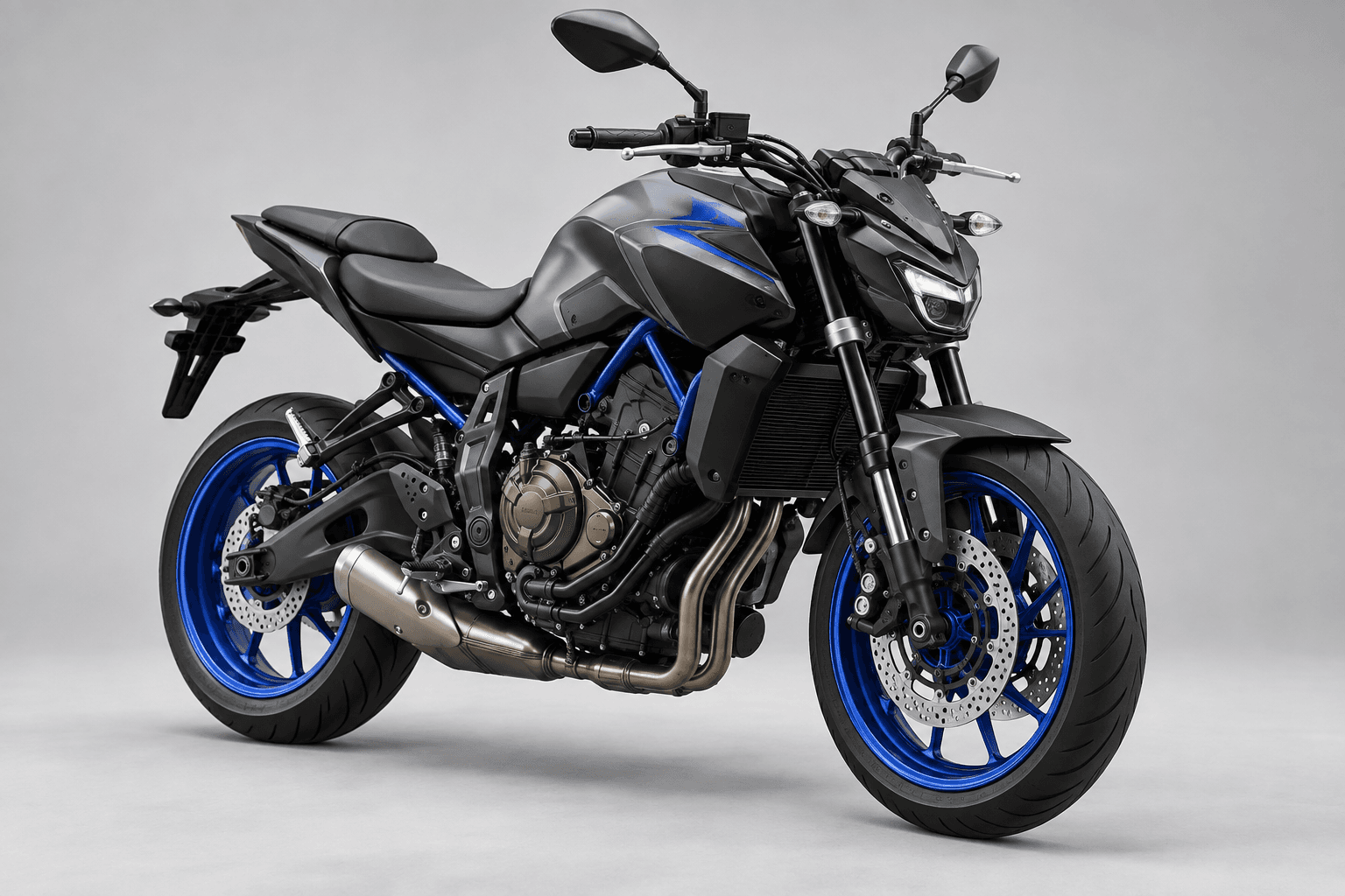A sınıfı Yamaha MT-07 profesyonel eğitim motosikleti